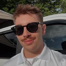 Are there flight instructors in the Huntsville area?