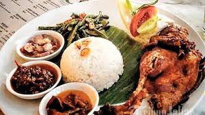 Shake the magical wave of kuta beach, now bebek tepi sawah restaurant also available in the mall of beachwalk that located by the beach of kuta bali. Menyantap Aneka Masakan Khas Bali Di Resto Bebek Tepi Sawah Cabang Ubud Bandung Tribun Jabar