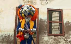 6 jalan datuk sulaiman, taman tun dr ismail facebook.com/bigsinghchapati. Meet The Indian Turbanator He Wears The World S Largest Turban