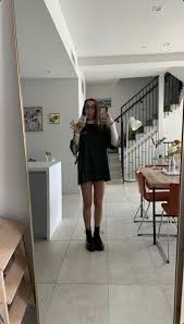 Emma Chamberlain On Her Instagram Story Emmachamberlain 3 21 19 Emma Chamberlain Emma Style Outfits