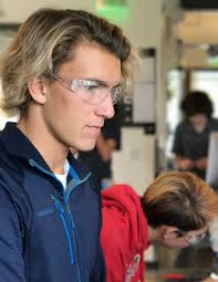 16 Mirror On the Stage 18 Designing the Future 06 In The Community 22 MA  Celebrates