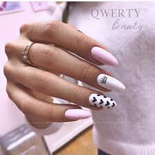 April 2020 Manicure The Real Spring Of Ideas In 2020 Paznokcie