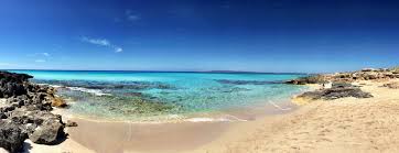 Formentera's pace of life is blissfully languid, designed for lazy days spent lounging on some of europe's (dare we say the world's?) most exquisite beaches. Die Sechs Schonsten Strande Auf Formentera Reisewelt