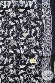 Tiap daerah di indonesia pun punya ciri khas batiknya 3. Batik Paris Hitam Putih Motif Bagus Bahan Aneka Busana Wanita Untuk Penampilan Lebih Menawan Hanya 110k K3084pr 180x110cm Toko Batik Online 2021