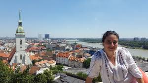 It has a population of almost 415,000 and is the administrative, cultural and economic centre of the country. Slovacia Archives Sacalatorim Ro