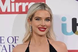 Eliza Pearson's Instagram, Twitter & Facebook