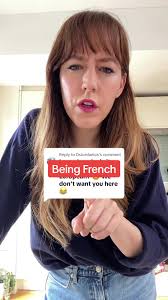 Understanding French Women: A Bilingual Perspective