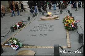 De ma vie, de sa vie, on discute les actualités du monde… Un Soldat Francias Ici Repose Un Soldat Francias Mort Pour Flickr