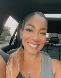 Denise Eades's Instagram, Twitter & Facebook