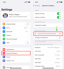 Bizarre Iphone Glitch Causes Woman'S Alarm To Go Off At 9:25Am Every Day  Despite Her Not Having Scheduled It - And Even Apple Is Baffled | Daily  Mail Online