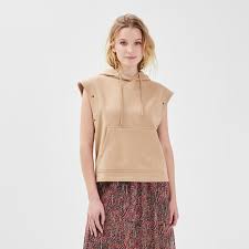 Un joli sweat bien confortable est la pièce de choix pour tous les jours. Sweat Sans Manches A Capuche Beige Femme Cache Cache