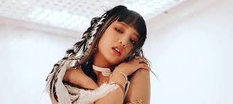 Pin By Fernanda On G I Dle Kim Min Hee Minnie Celebrities