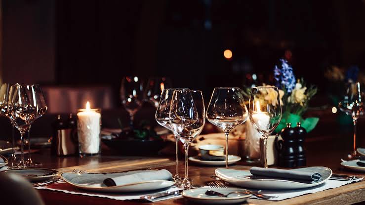 An elegant gala dinner presentation