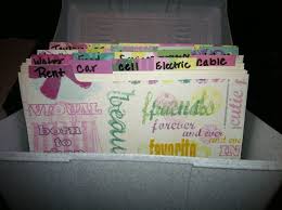 Joann from emerald city elegance teaches is how to make a creative business card holder in this short paper craft video. I Like How She Made Her Own Index Card Dividers Cute Diy Index Cards Index Card Holders Card Organizer