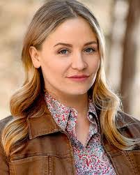 Micah Lyons's Instagram, Twitter & Facebook