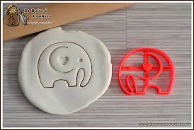 Emporte Piece Elephant Avec Un Coeur Cookies Et Biscuits Cookies Decores Emporte Piece