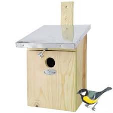 Pour créer le fond du nichoir, placer le tronc évidé sur une planche de bois et tracer son pourtour au crayon à papier. Nichoir Mesange Charbonniere Cages Et Accessoires Oiseaux Achat Prix Fnac