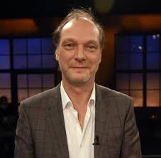 Die schauspieler martin brambach v.l.n.r., karin hanczewski, alwara höfels und jella haase posieren am 08.10.2015 in dresden sachsen am set des mdr tatorts «auf einen schlag». Martin Brambach Mag Die Menschen In Recklinghausen Welt