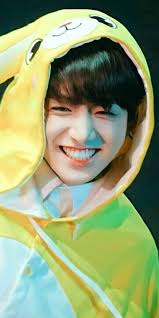 Elli Evans. (Elli__4)