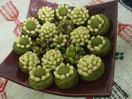Baya Tn Recettes De Patisseries Traditionnelles Tunisiennes Patisserie Tunisienne Recette Patisserie Gateau Tunisien