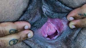 Spreading that Unshaved Black Vagina WIDE OPEN !!! 4kPorn.XXX