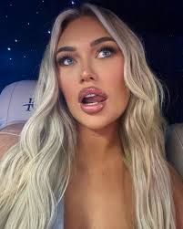 Vídeo: modelo tenta seduzir Lebron James durante partida da NBA