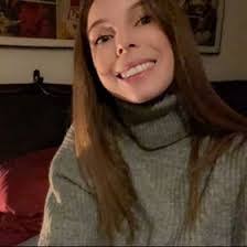 Denise Hintze's Instagram, Twitter & Facebook