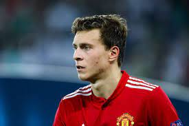 I haven't done any reviews yet this year ,but after playing this card i decided that i need to spread the word about how good is if lindelof. Manchester United Wechsel Zu Barca Victor Lindelof Spricht Klartext