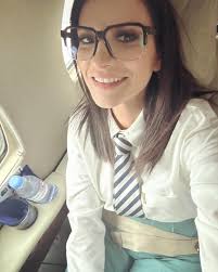 Domani per la prima volta canterò IN Bulgaria a Sofia ☀️ Si vede che sono  contenta? 🤩 Утре ще пея за първи път в София! Виждаш ли, че съм щастлив?  🤩 България 🍀