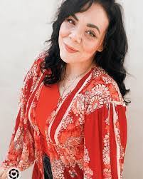 Anita Coyne's Instagram, Twitter & Facebook