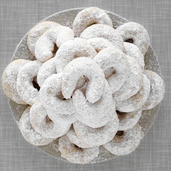 Vanilla Crescent Cookies