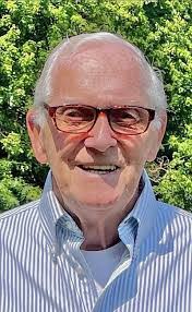 Karen Hugo's Instagram, Twitter & Facebook