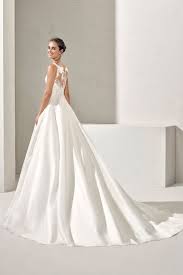 Auch kunden aus koblenz, mainz, trier und gummersbach finden hier ihren traum von einem hochzeitkleid. Brautmode Brautkleider Fur Troisdorf Herzklopfen Faszination Pur