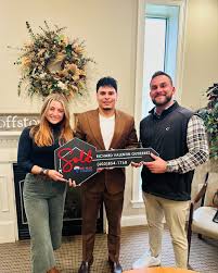 Richard Valentin Gutierrez (@richardvalentingutierrez) · Instagram photos  and videos