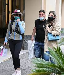 Η φαίη σκορδά φιλοξένησε την κατερίνα διδασκάλου, την τηλεοπτική μυρσίνη σεβαστού της επιτυχημένης σειράς εποχής του αντ1, «άγριες μέλισσες». Katerina Didaskaloy Ta Paidia Ths Dionysos Kai Flwra Apodeiknyoyn Oti H Gohteia Einai Oikogeneiakh Ypo8esh