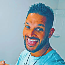 Brandon Christopher's Instagram, Twitter & Facebook