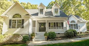 The guide to what mold looks and smells like, how to test for mold, and how to remove mold from your walls, your shower, and other places in your house. Mold Inspection And Testing For Homebuyers And Homeowners