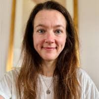 Beth Henshaw's Instagram, Twitter & Facebook