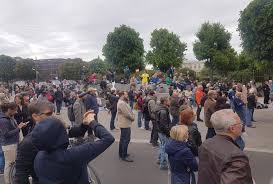 Kündige sofort, wenn du diese alarmzeichen siehst. Corona Demo In Wien 600 Personen Bei Corona Demo Vom 1 Mai Wien