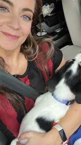 Mari Brady's Instagram, Twitter & Facebook