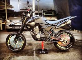 Modifikasi honda verza 150 cw dengan ubahan pada handle via thegreenblog.net. Cb 150 Verza Modif Trail