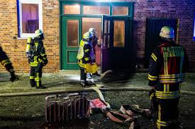 Aus wikipedia, der freien enzyklopädie. Fw Flotwedel Kaminofen Sorgt Fur Feuerwehreinsatz Presseportal