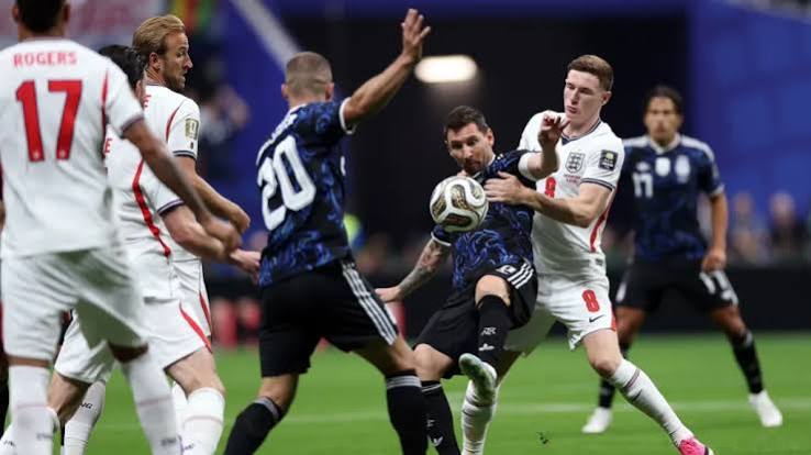 Argentina vence a Inglaterra de virada e enfrenta a Espanha na final da Copa do Mundo - Papo M3 Realidades