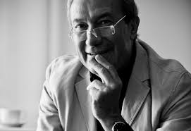 1 Before: Architect 2018: Designed an app that lets you know when you're in  the vicinity of other apps ARCHITECTURE JOBS updat