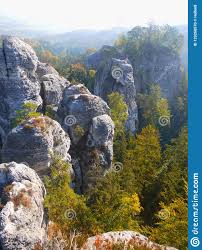 Tjeckien misstänker rysk inblandning i explosion i ammunitionslager. Tjeckien Bohemiskt Paradis For Natur Unesco Geopark Arkivfoto Bild Av Bisarr Tjeck 129260570