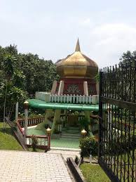 It was established in 2007 as the first national islamic university in brunei. Mausoleum Of Sultan Sharif Ali Bandar Seri Begawan 2021 All You Need To Know Before You Go With Photos Tripadvisor