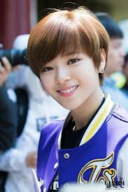 Julia layton & alison cooper if you have short hair, you might think you need to bid adieu to hair accessories. K Pop 1553118 Jungyeon Short Hair And Twice On Favim Com