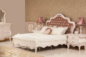 غرف نوم بإطلالة ناعمة مع قماش الساتان مجلة سيدات الامارات