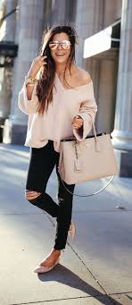 Estilo Urbano Misturado Com Classico Neste Caso Com Umas Sabrinas A Escolha Ideal Quando Na Transition Outfits Spring Transition Outfit Casual Summer Outfits