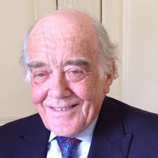 Robin Nicholson's Instagram, Twitter & Facebook